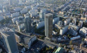 Panorama Warszawy z centralnie usytuowanym budynkiem Cosmopolitan
