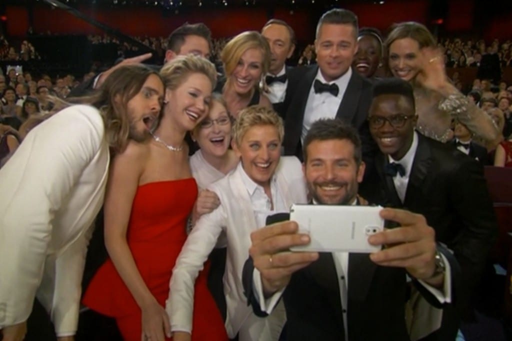 Best-ever-selfie-taken-at-the-2014-Oscars-3201373